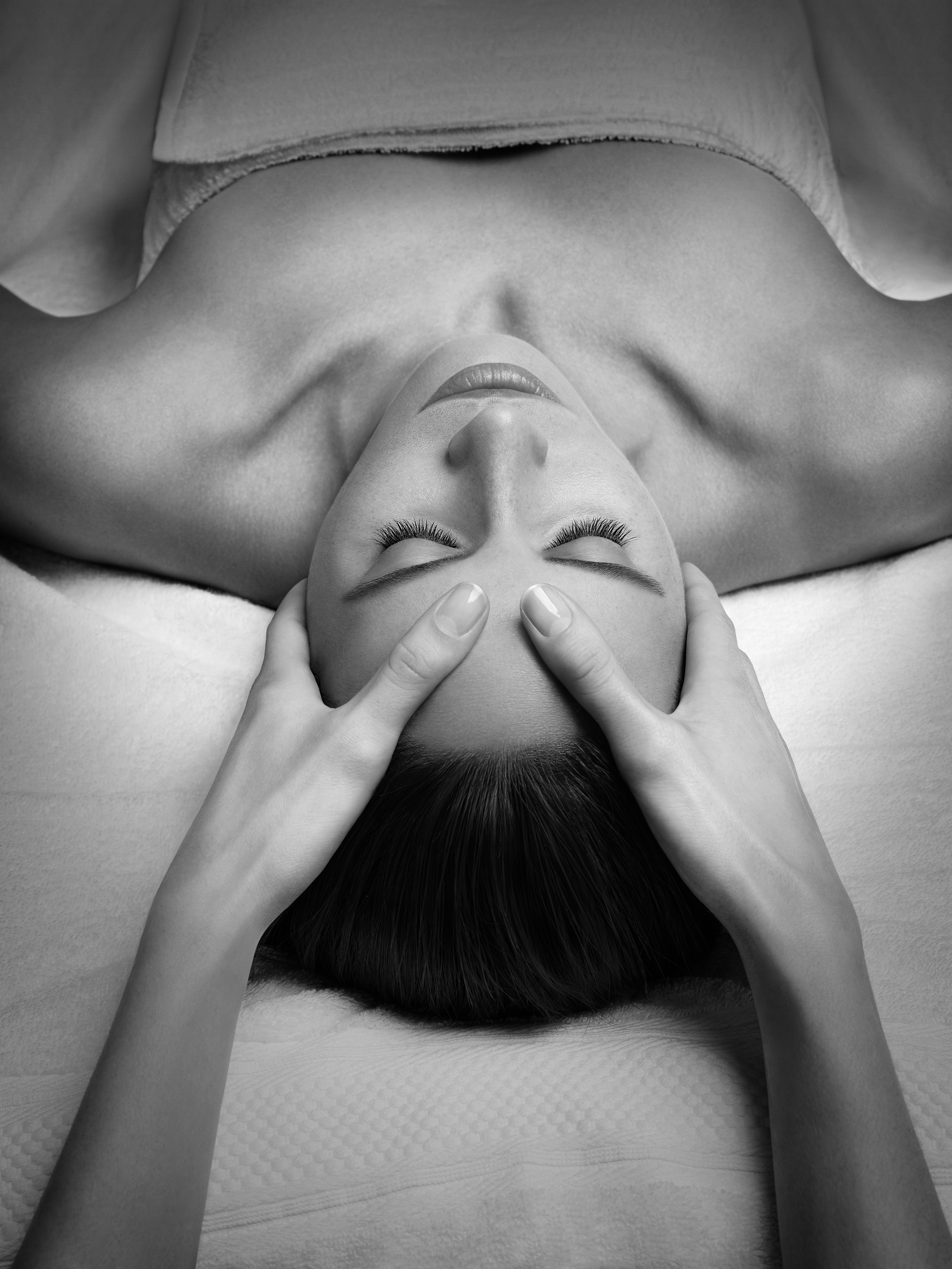 Secrets de Sothys Exzellenz-Behandlung — entspannende Gesichtsmassage